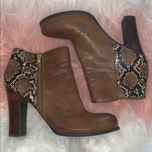 Kenneth Cole Reaction Shoes - Booties π Kenneth Cole Reaction Shoes - Booties π